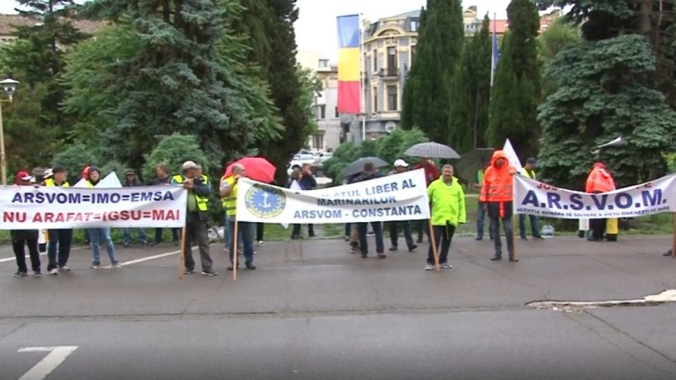 A doua zi de proteste în Constanța. Salvamarii au ieșit din nou în stradă, se tem că vor fi concediați