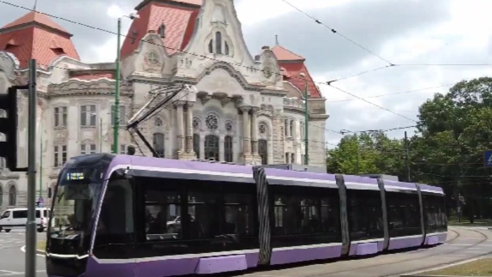 Doar două tramvaie funcționale din 8, în Timișoara: cum explică autoritățile INCREDIBILA situație