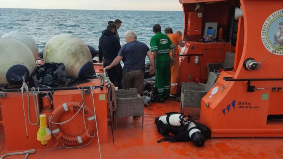 Plută militară găsită în apropierea Portului Constanţa. Are însemne RUSEȘTI