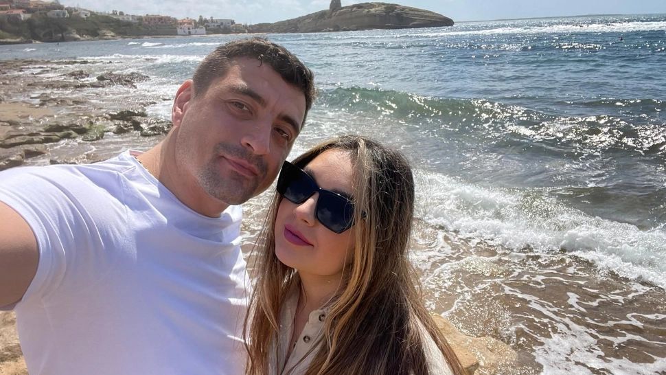 George Simion, prima fotografie cu viitoarea mireasă. Liderul AUR se pregătește de nuntă cu 41 de perechi de nași - FOTO