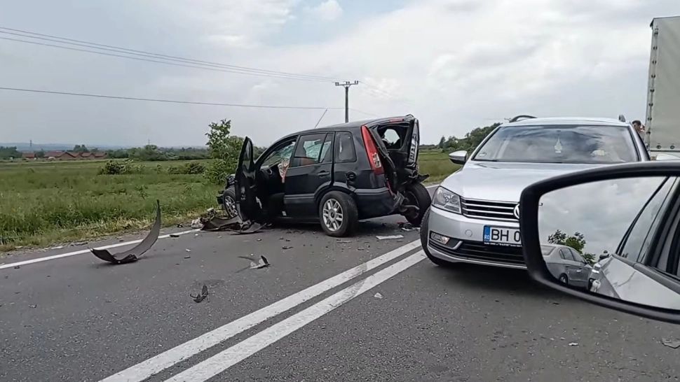 Trafic blocat pe DN1, în județul Bihor, în urma unui carambol cu 7 mașini
