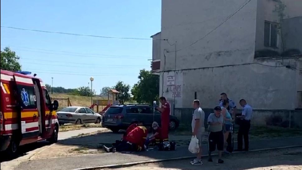 Un bărbat din Satu Mare a MURIT pe stradă, din cauza CANICULEI - VIDEO