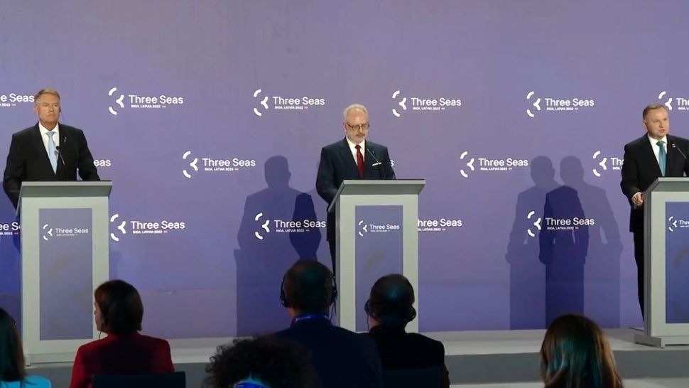 Klaus Iohannis, mesaj privind securitatea europeană: „Vom prelua mandat anul viitor și vom readuce Marea Neagră centrul decizional al Iniţiativei”