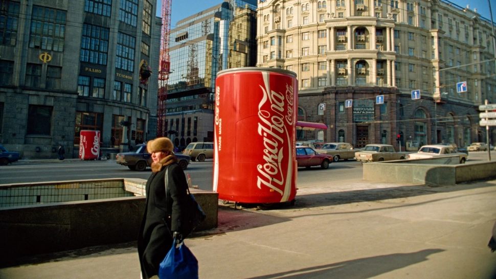 Coca Cola oprește producția din Rusia. Gigantul american va vinde doar din stocuri