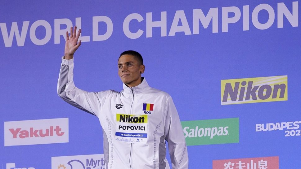 Politicienii „se bat” pe David Popovici. Ce oferte au viceprimarul Capitalei si primarul din Sectorul 2 pentru tânărul campion mondial la natație