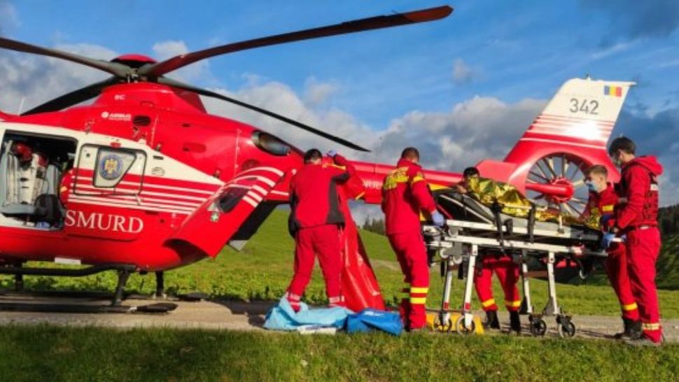 Accident în Bistrița-Năsăud. Motociclist grav rănit în urma unui impact violent. A intervenit elicopterul SMURD – Trafic blocat