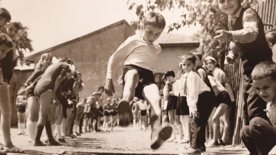 Si ei au fost copii. Pe câți politicieni îi recunoști în pozele din copilărie - FOTO GALERIE 