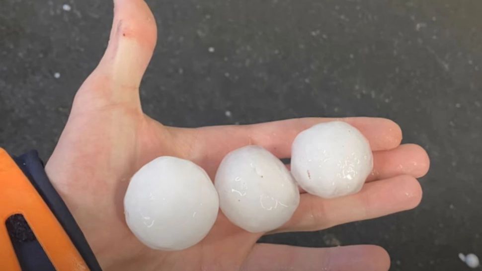 VIDEO | Alertă în Franța! Grindină de mărimea unor mingi de tenis