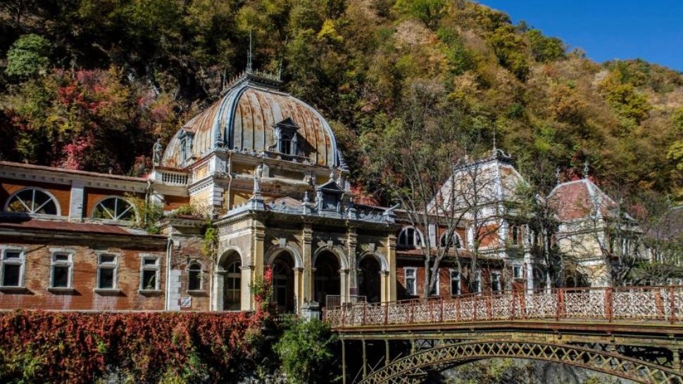 Radiografia JAFULUI de la Băile Herculane - „Băieții deștepți” care au făcut prăpăd: 35 de persoane judecate