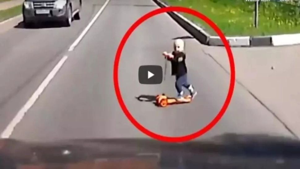 VIDEO – Cel mai norocos om din lume. Nu l-ar fi crezut nimeni dacă nu era filmat