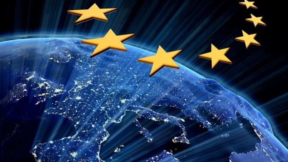 Parlamentarii noștri, invidioși pe salariile demnitarilor din UE - Ce bani încasează lunar politicienii din alte state