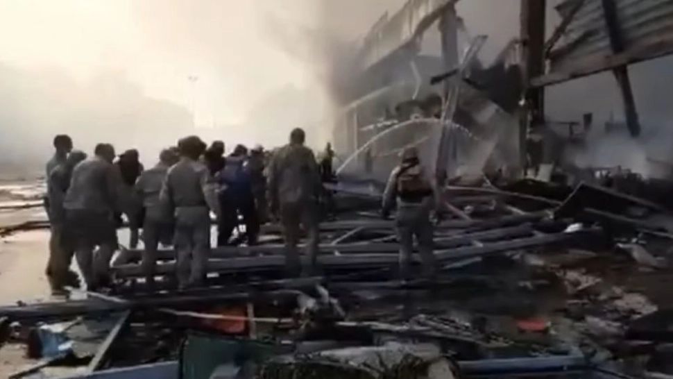 Război Ucraina. Rușii spun că nu au bombardat centrul comercial din Kremenchug, ci un depozit de arme americane