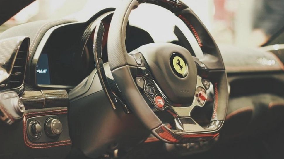 Averile acumulate suspect în România vor fi controlate. Șeful ANAF: Își cumpără mașini exorbitant de scumpe și n-au lucrat o zi