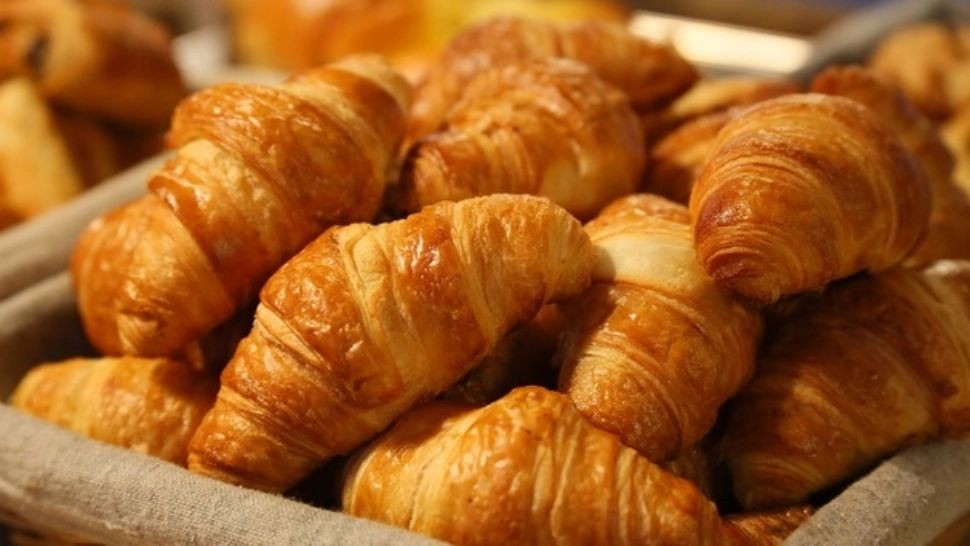 Patiserie de lux dintr-un mall din București, închisă de ANPC - nereguli grave