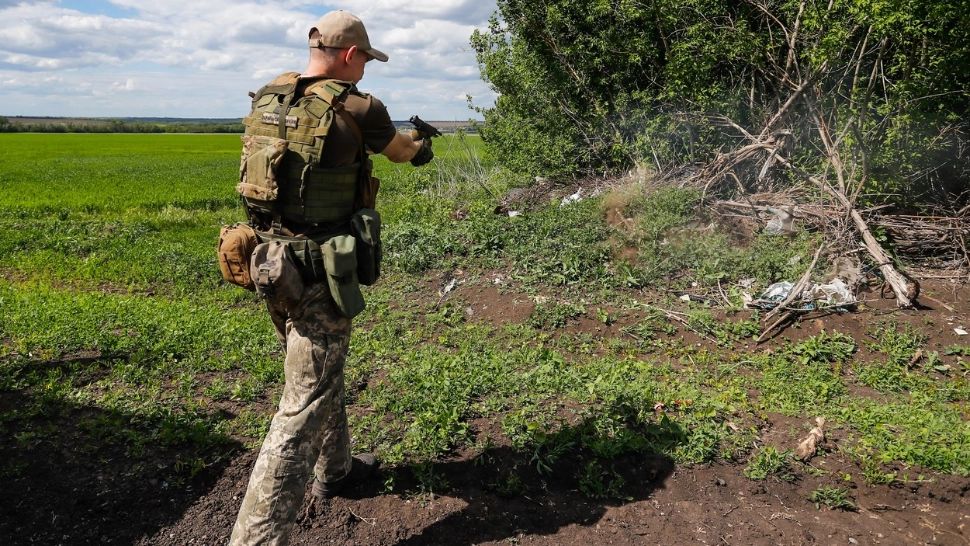 Război în Ucraina, ziua 111. Bombardamente și explozii în Severodonețk, Zaporojie, Herson și Donețk! Discuții pentru înființarea unui coridor umanitar - LIVE TEXT