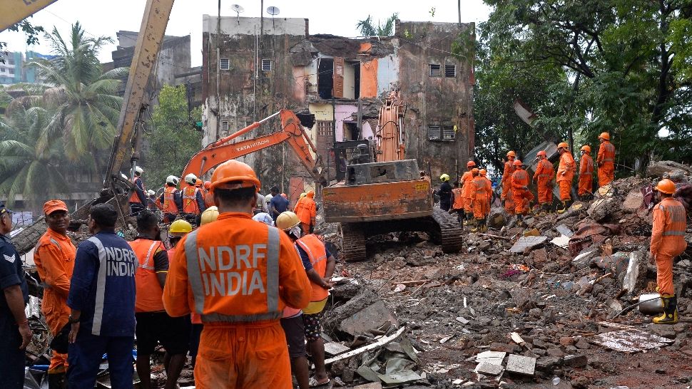 Cel puţin 19 persoane au murit în urma prăbuşirii unei clădiri, în India