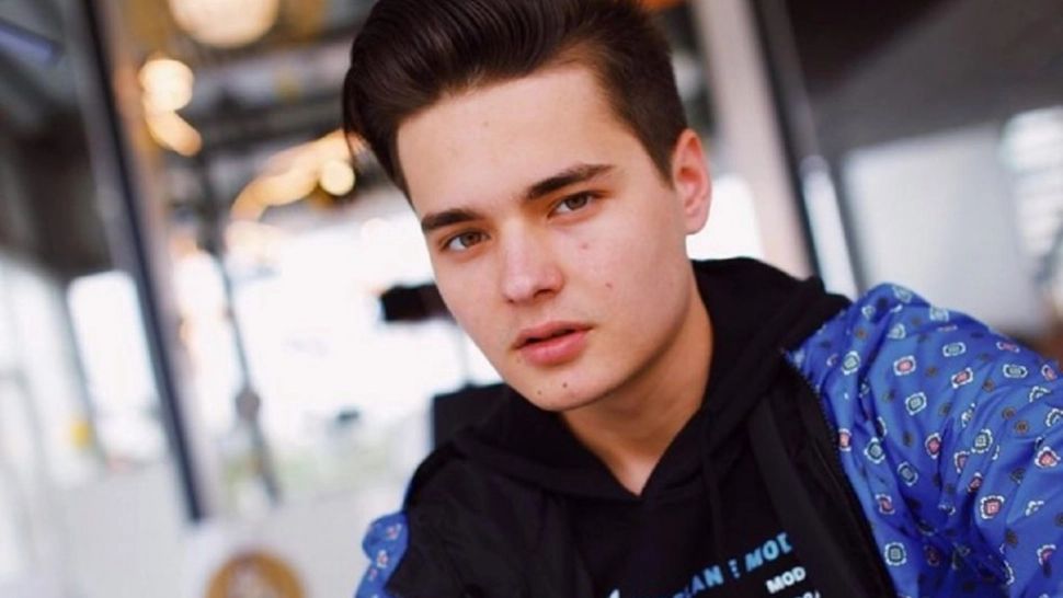 Selly, accident cu patru mașini! Celebrul vlogger, probleme cu legea