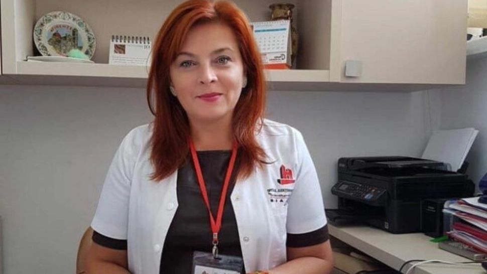 Director de spital, cu diploma de licență falsificată. Fraudă de zile mari, salariu uriaș la stat