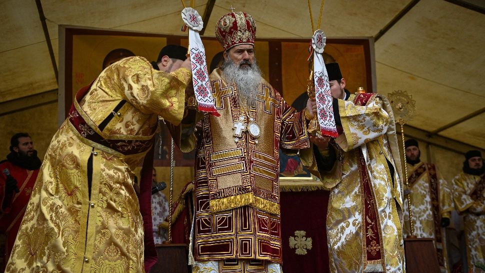 IPS Teodosie anunță noi căi de a bloca dărâmarea "bisericii de pe trotuar" din Constanța 