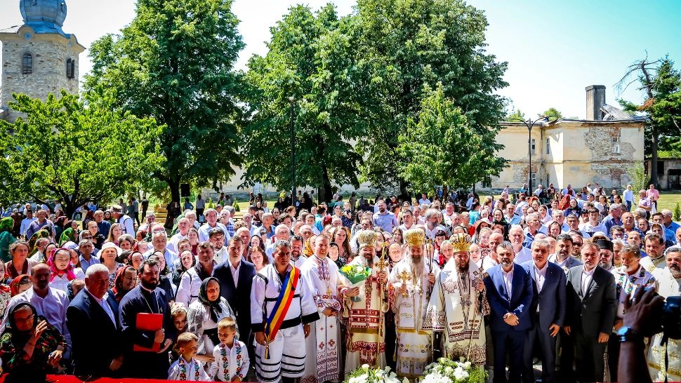 Secretarul de stat Gheorghe Cârciu, prezent la hramul Mănăstirii „Sfinții Apostoli Petru și Pavel” din Bixad