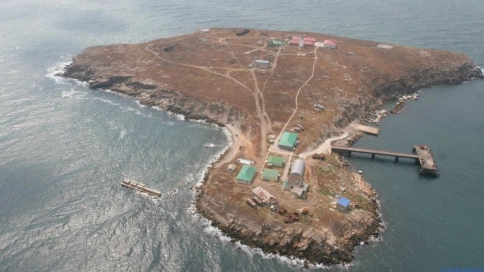 Război Ucraina. Primele imagini cu atacul rușilor cu bombe de fosfor asupra Insulei Șerpilor. Moscova neagă - VIDEO