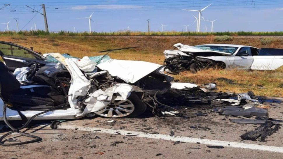 Doi morți şi doi răniţi grav, după un IMPAC FRONTAL, în județul Ialomița. IMAGINI terifiante