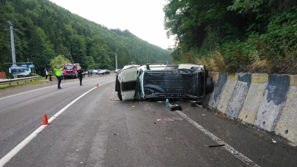 Accident grav în Bistrița-Năsăud. 3 victime, dintre care și un bebeluș, în urma unui impact violent