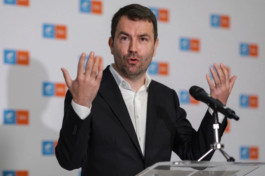 USR sesizează DNA și autoritățile canadiene în urma scandalului din procesul Roșia Montană: BURSA a fost manipulată