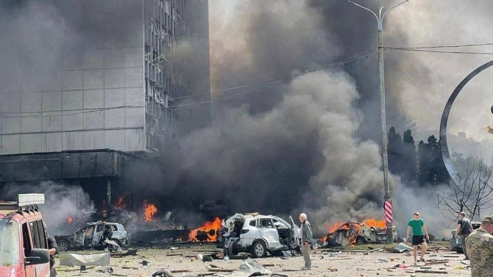 Zi de doliu în regiunea Viniţa, după atacul în care au fost uciși zeci de ucraineni