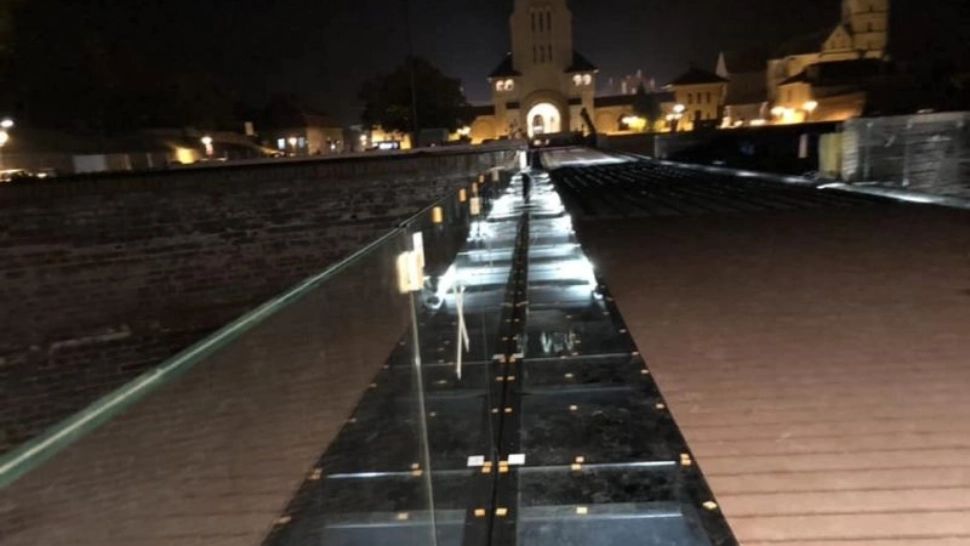 Un bărbat și-a violat propriul copil sub podul din Cetatea Alba Carolina. A fost arestat preventiv