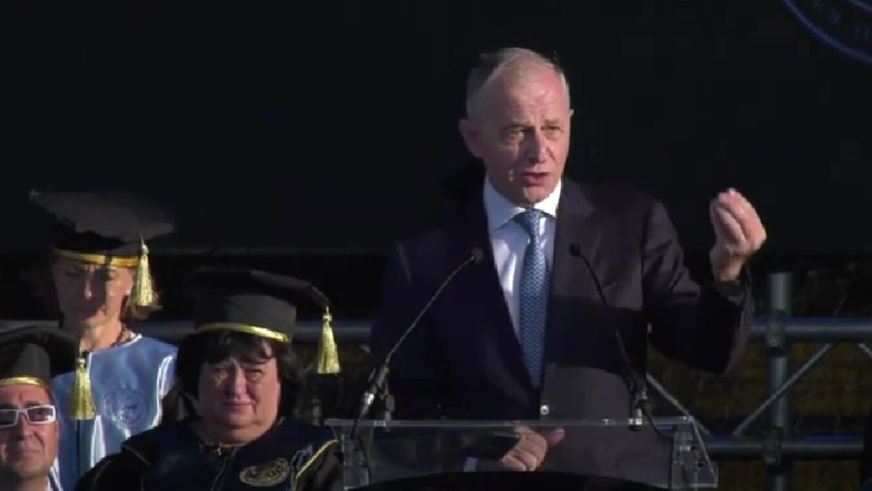 Mircea Geoană se pregătește de prezidențiale? Discurs după modelul american, pe stadion