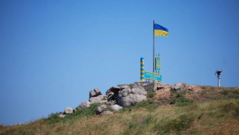 Ucraina și-a arborat din nou steagul pe Insula Șerpilor. Enclava, SCENA unui moment inedit la debutul invaziei ruse în Ucraina