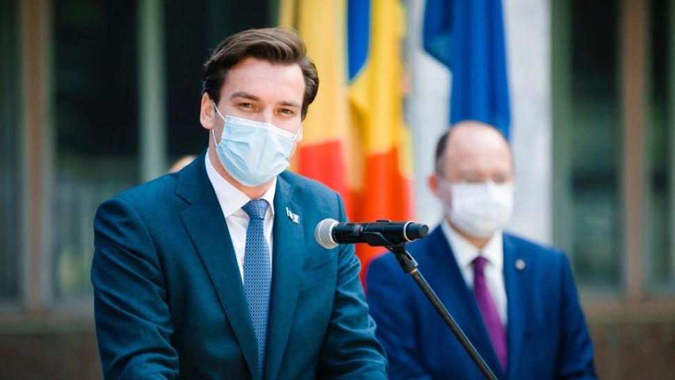 Valul 6 al pandemiei lovește România. Andrei Baciu: „Un singur element este nou, dar masca rămâne foarte importantă”