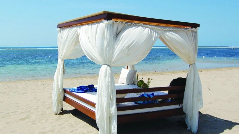 Bugetarii, vacanțe la mare mascate în cursuri de perfecționare. Sfidare fără margini, devenită deja tradiție 