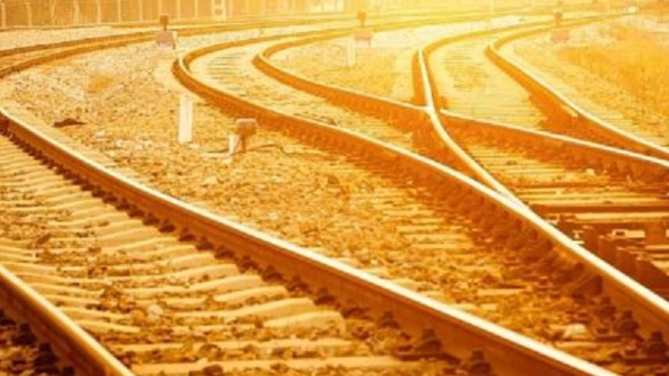 Transportul în comun și cu trenul pe caniculă, la peste 40 de grade, un COȘMAR pentru români - Ce sfat le dă ministrul Sorin Grindeanu