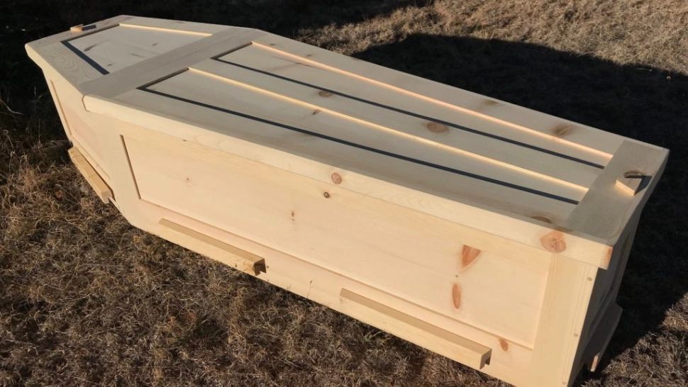 Lua bani pentru INCINARERE, dar DEZMEMBRA cadavrele. Caz șocant în SUA