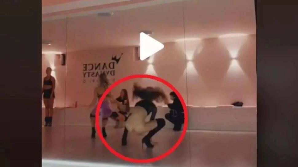 VIDEO – O tânără s-a filmat la sala într-o ipostază care a generat multă confuzie în rândul internauților – De ce a devenit clipul ei viral