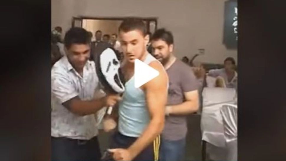 VIDEO – “Descindere” haioasă a unui vecin la o nuntă unde muzică era dată prea tare – Cum a putut să apară în mijlocul petrecăreților