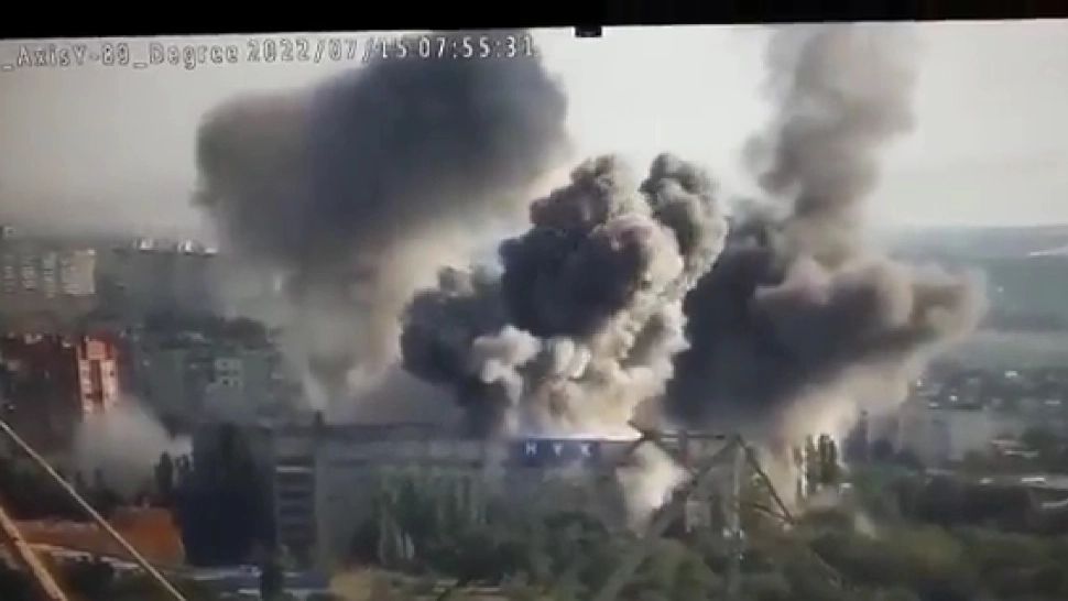 Rusia a bombardat o universitate. 10 rachete au lovit orașul Nikolaev, imagini șocante - VIDEO