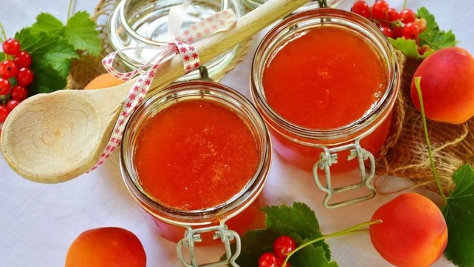 Cel mai bun gem de caise - rețeta bunicii, fără conservanți