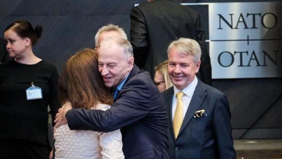 Mircea Geoană: „Zi istorică la NATO! Cei 30 de aliați au semnat Protocoalele de Aderare ale Finlandei și Suediei”