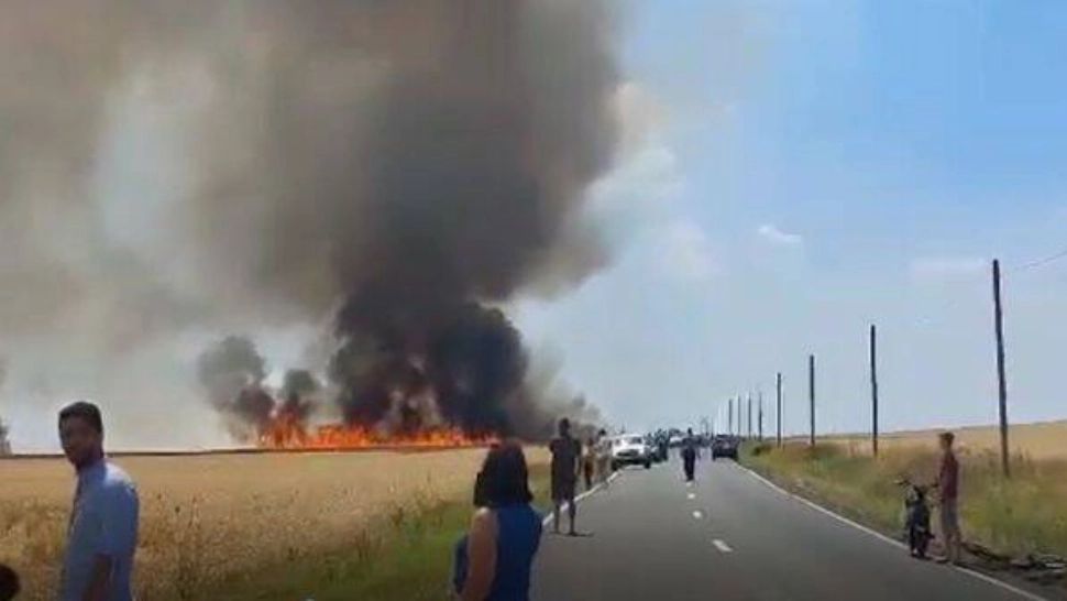 Lanuri de grâu mistuite de foc, în Timiș - situație disperată din cauza caniculei - VIDEO