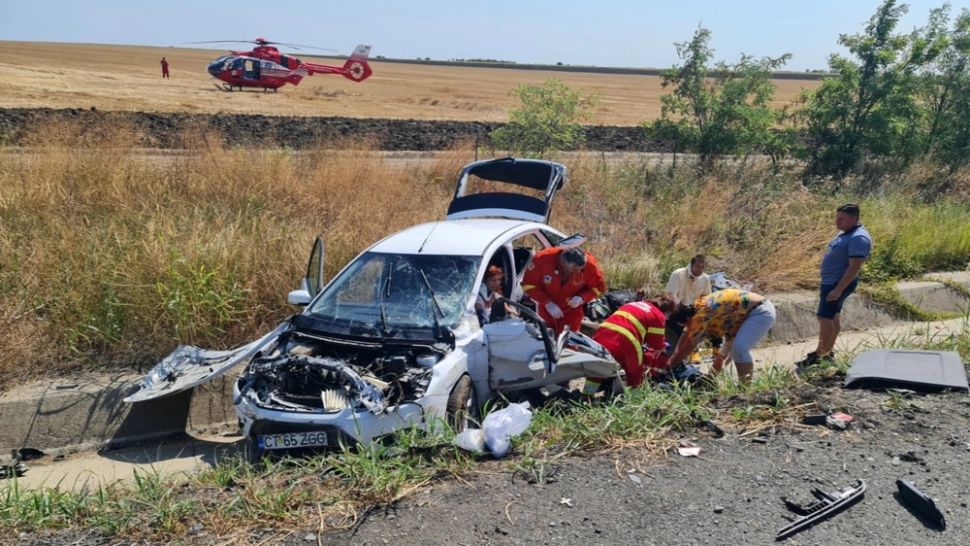 Accident îngrozitor, pe Autostrada Soarelui - două persoane, rănite - A fost nevoie de intervenția elicopterului SMURD