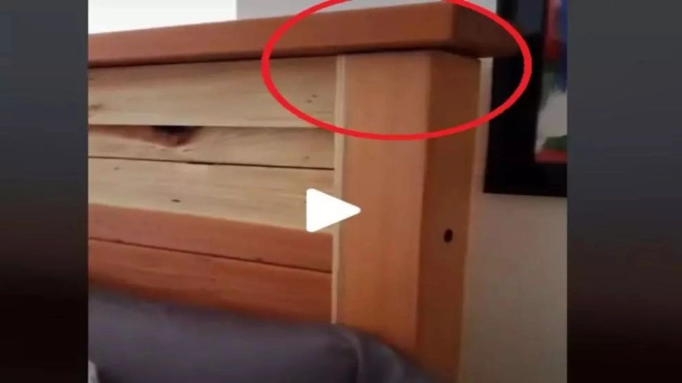 VIDEO – Ce au găsit părinții în capul patului din camera fiicei – La un pas de leșin când și-au dat seama la ce folosesc