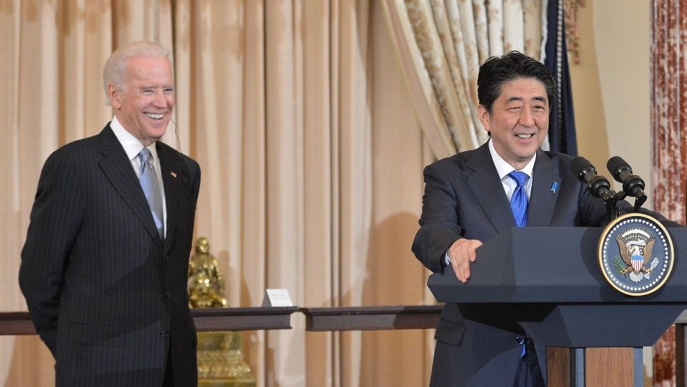 Joe Biden: Asasinarea fostului premier Shinzo Abe, o TRAGEDIE pentru Japonia. Sunt ȘOCAT
