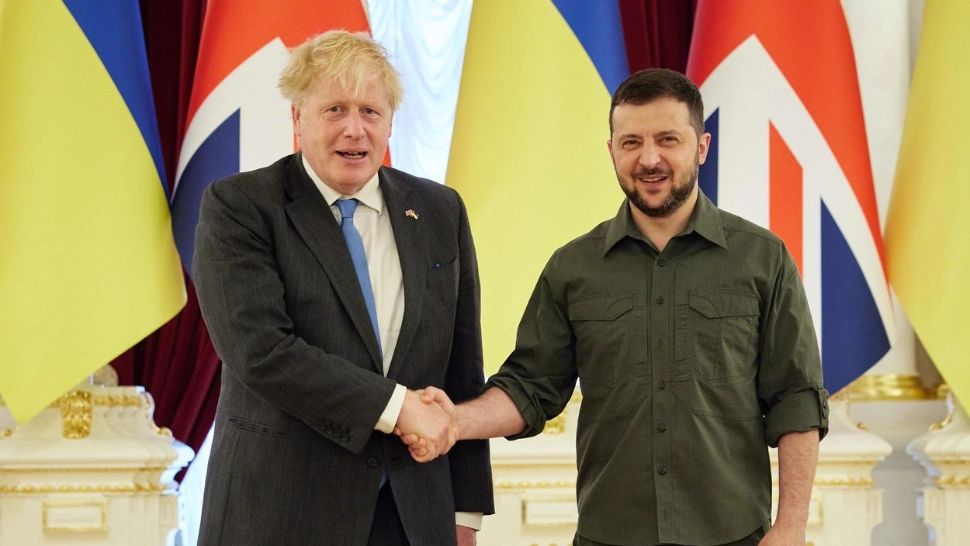 Volodimir Zelenski a primit un PREMIU important de la Boris Johnson: "Churchill ar fi izbucnit în urale şi probabil ar fi şi lăcrimat"