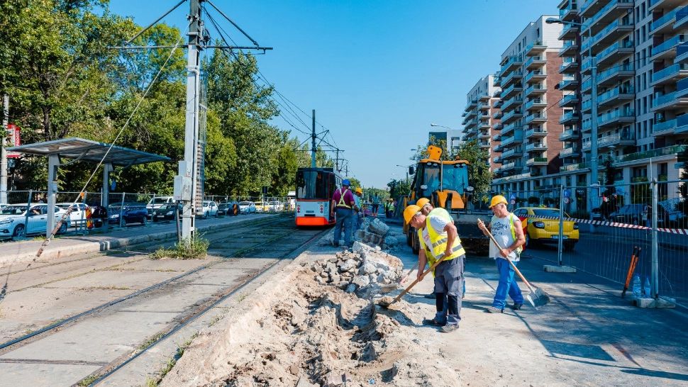 Haos pe traseul tramvaiului 41. Nicușor Dan a anunțat că se închid mai multe stații - GALERIE FOTO