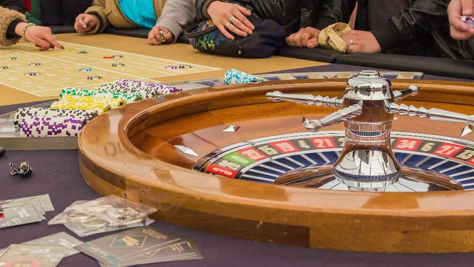 Un celebru cazino și-a închis porțile cu 500 de persoane înăuntru, după ce 13 angajați au fost depistați cu COVID