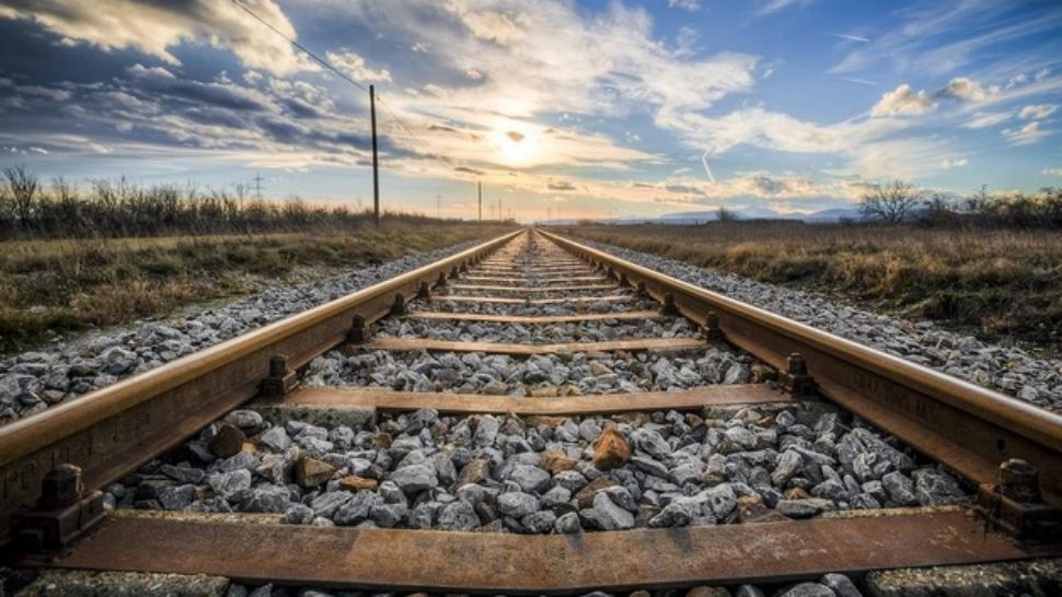 Un copil a leșinat din cauza căldurii din tren! Fetița a intrat în convulsii și a ajuns de urgență la spital