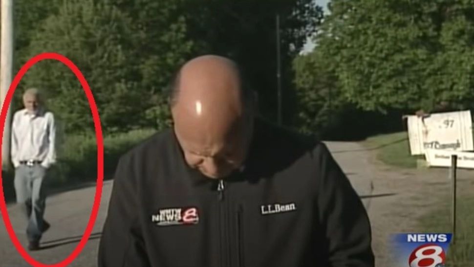 VIDEO – Un bărbat dispărut a fost găsit chiar în timp ce un reporter relata în direct despre cazul său